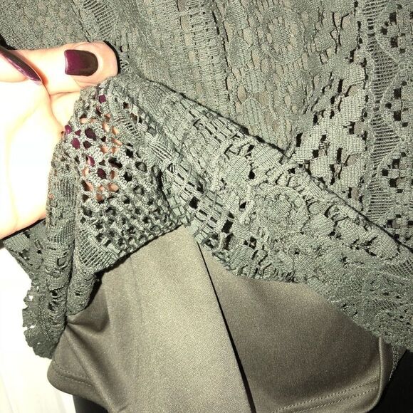 LACE top olive green Sage lace Retail $47 NWT - Picture 4 of 7